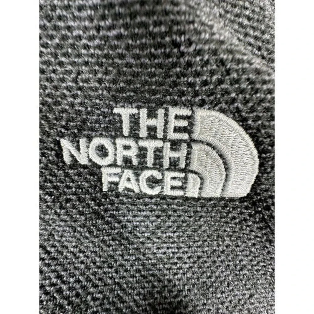The North Face Quarter Zip Pullover Mens M Grey Textured Fleece Mock Neck